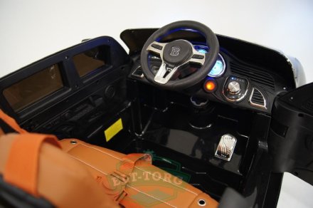 Электромобиль RiverToys Mercedes E009KX-BLACK