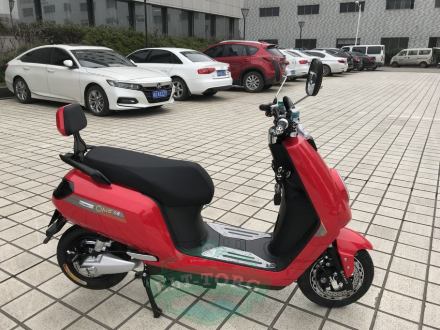 Электроскутер GreenCamel Инфинити (72V 1500W R10)